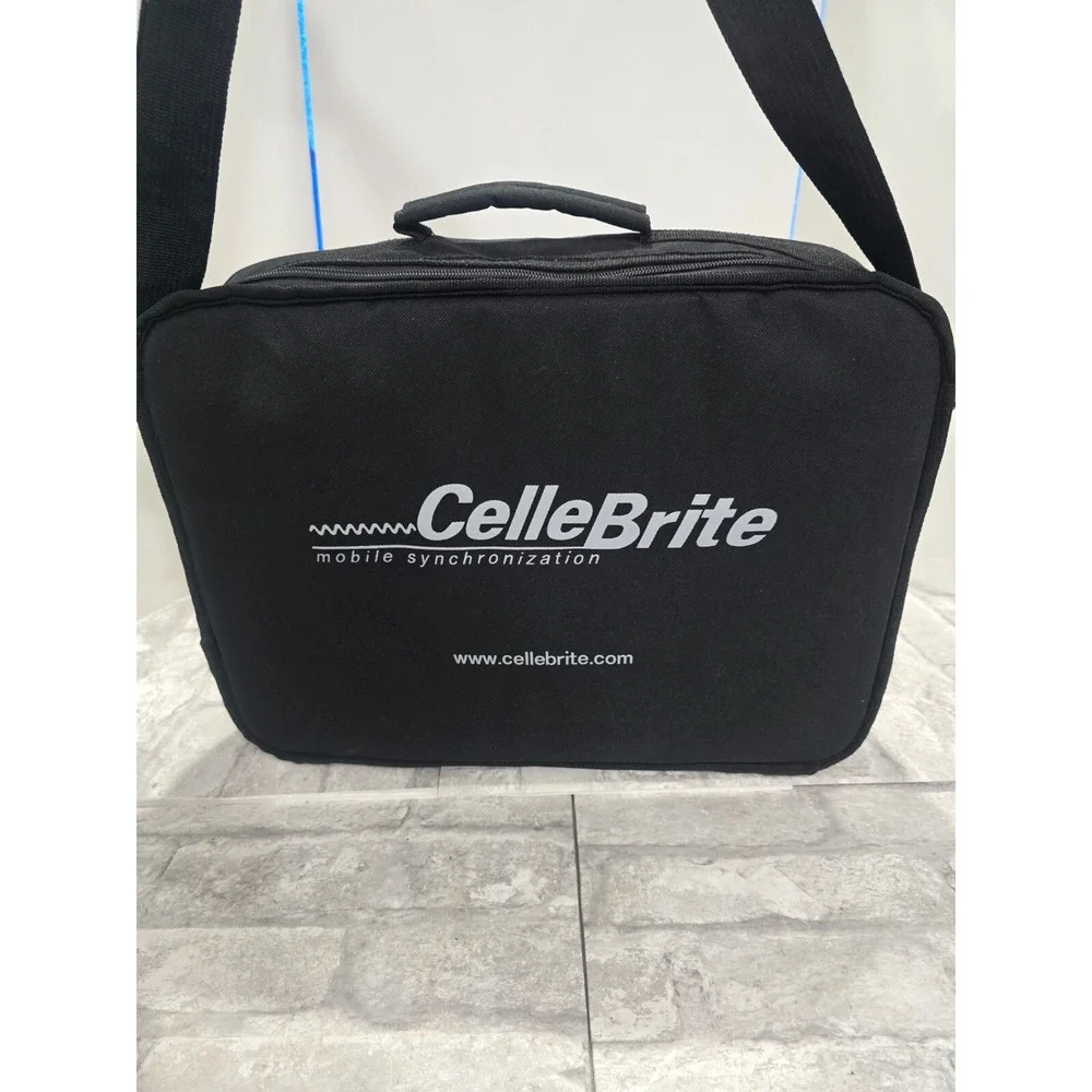Padded Adjustable Laptop Carrying Bag Celle Brite Briefcase Black Soft‎ Handle